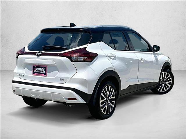 Used 2023 Nissan Kicks SV FWD image 2