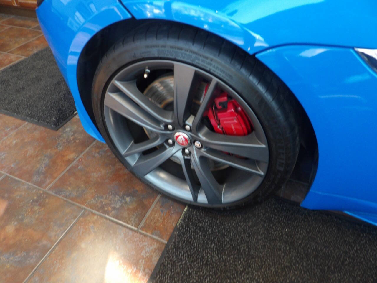 Used 2017 Jaguar F-TYPE S British Design Edition image 3