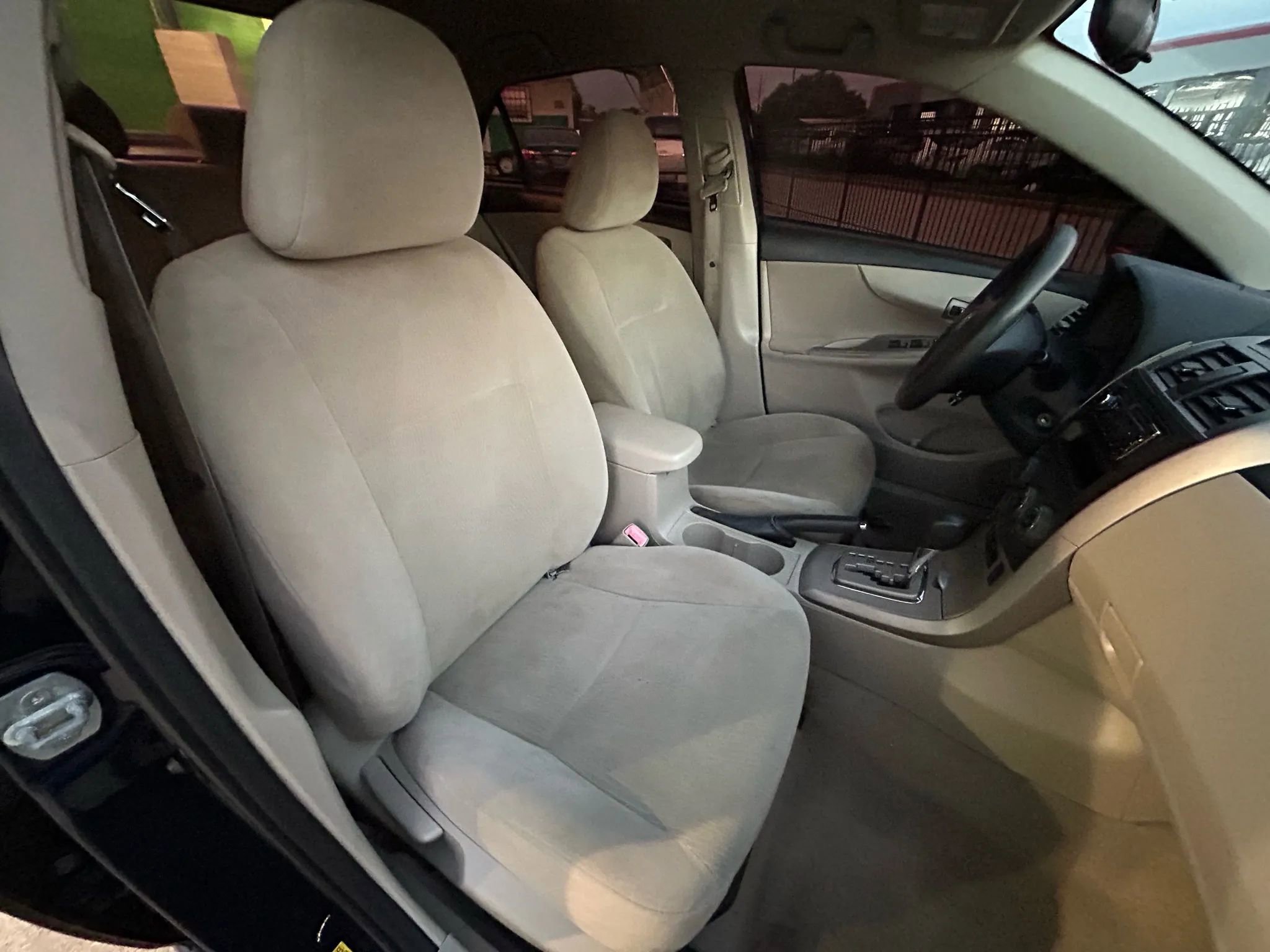 Used 2012 Toyota Corolla LE image 13