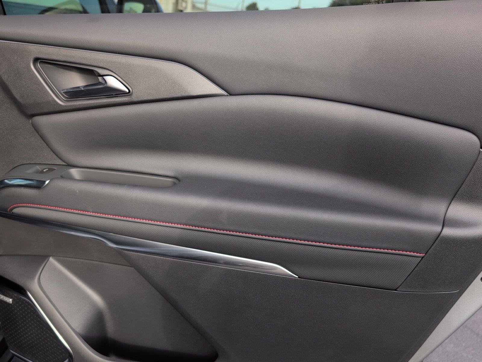 New 2026 Chevrolet Traverse RS w/ LPO, Floor Liner Package FWD image 35