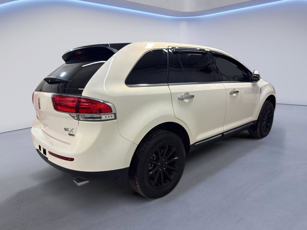 Used 2012 Lincoln MKX AWD image 6