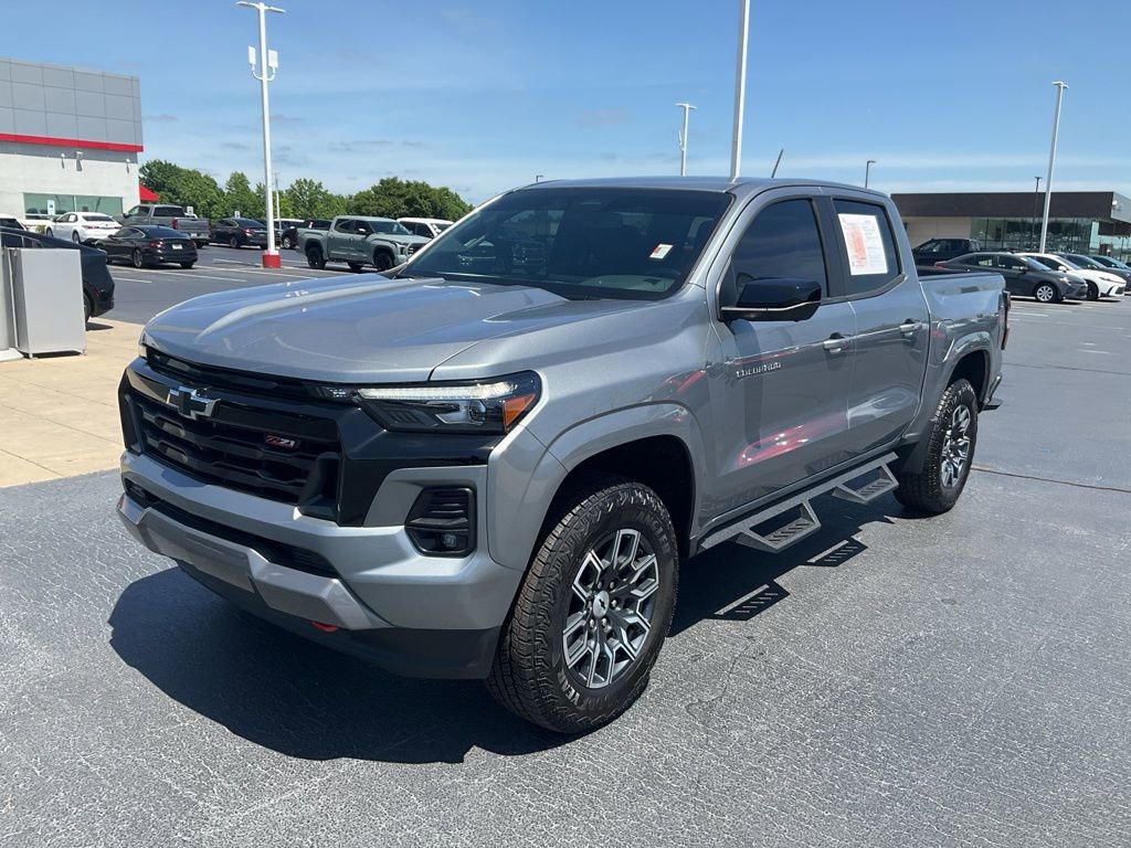 Used 2024 Chevrolet Colorado Z71 w/ Z71 Convenience Package 2