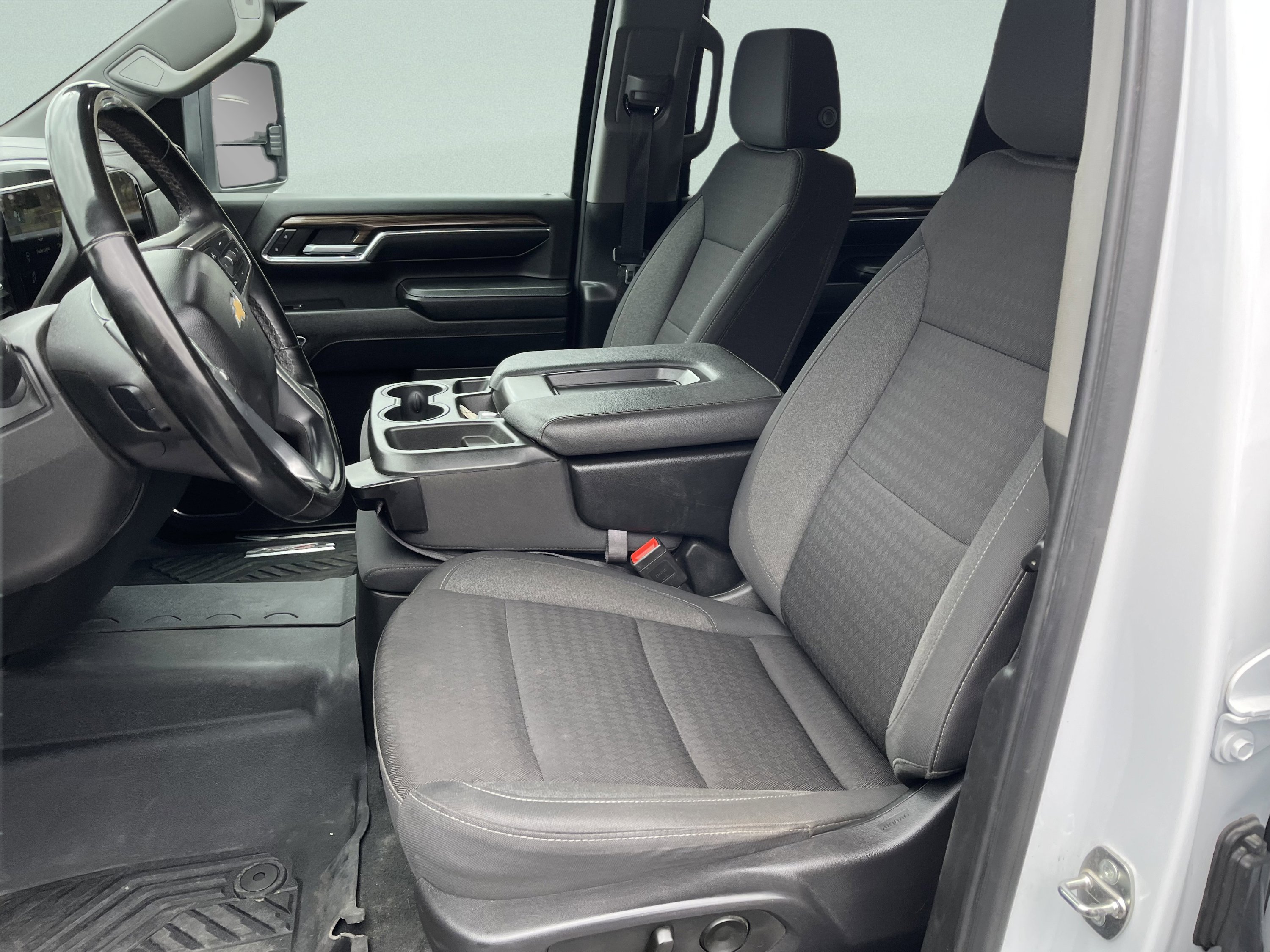 Used 2024 Chevrolet Silverado 2500 LT image 12