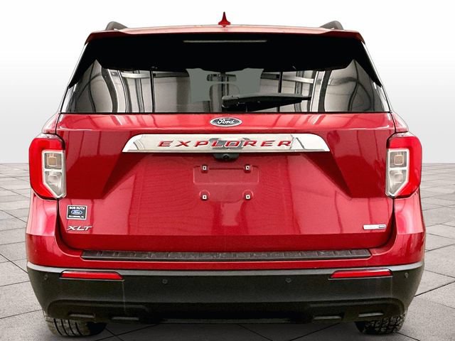 Used 2020 Ford Explorer XLT w/ Comfort Package AWD/4WD image 4