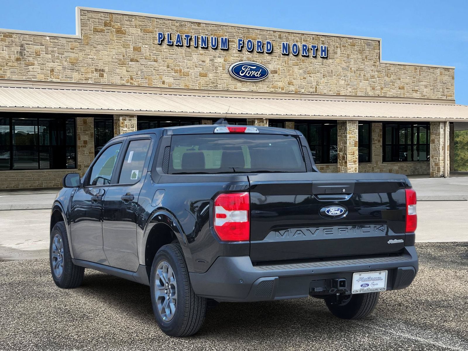 New 2026 Ford Maverick XLT w/ XLT Luxury Package FWD image 4