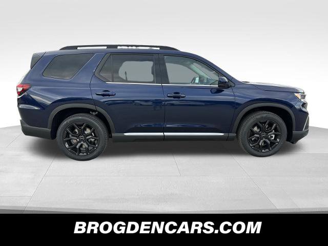 New 2025 Honda Pilot Touring video 2