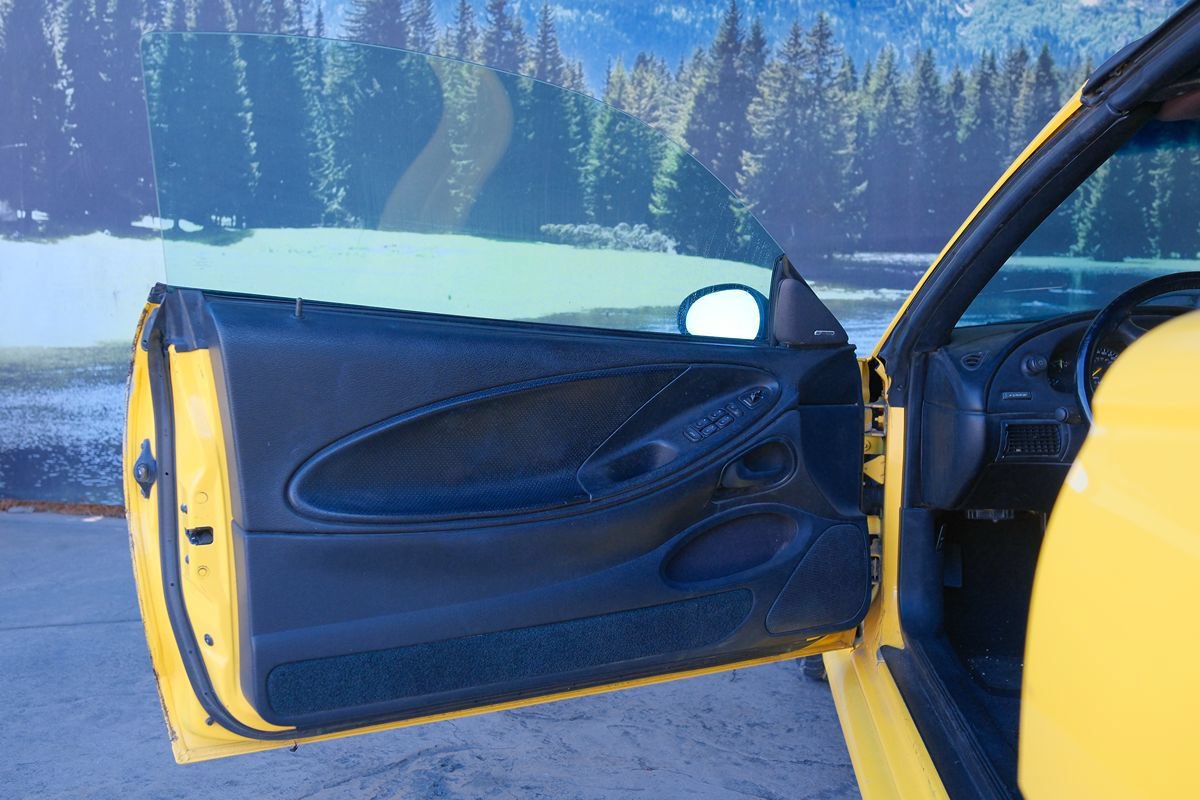 Used 1995 Ford Mustang GT RWD image 9