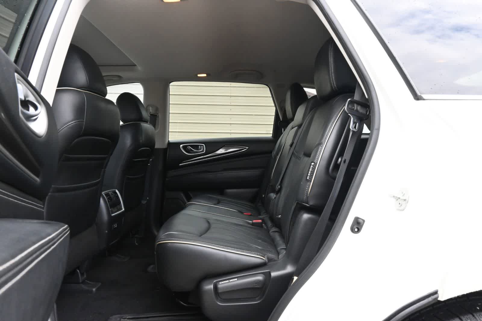 Used 2019 INFINITI QX60 Luxe w/ Essential Package FWD image 18