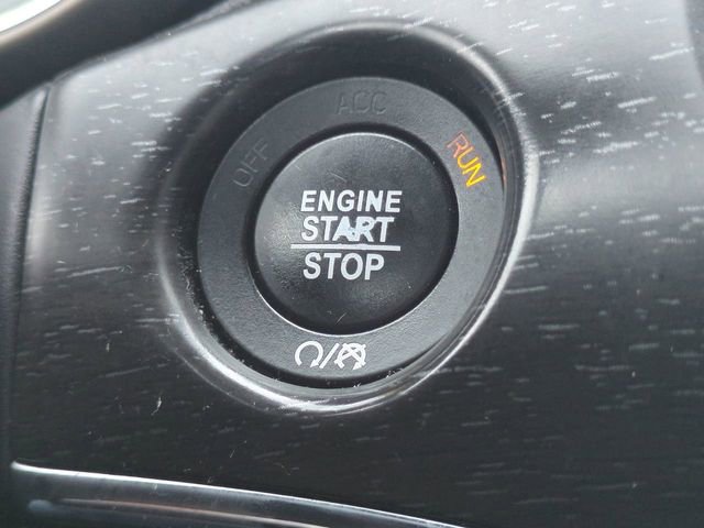 Used 2017 Jeep Grand Cherokee Limited AWD/4WD image 29