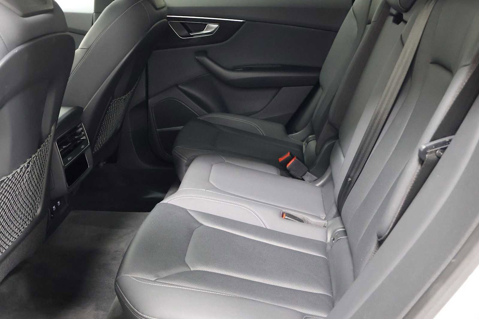 Used 2021 Audi Q8 Premium Plus w/ Premium Plus Package AWD/4WD image 30