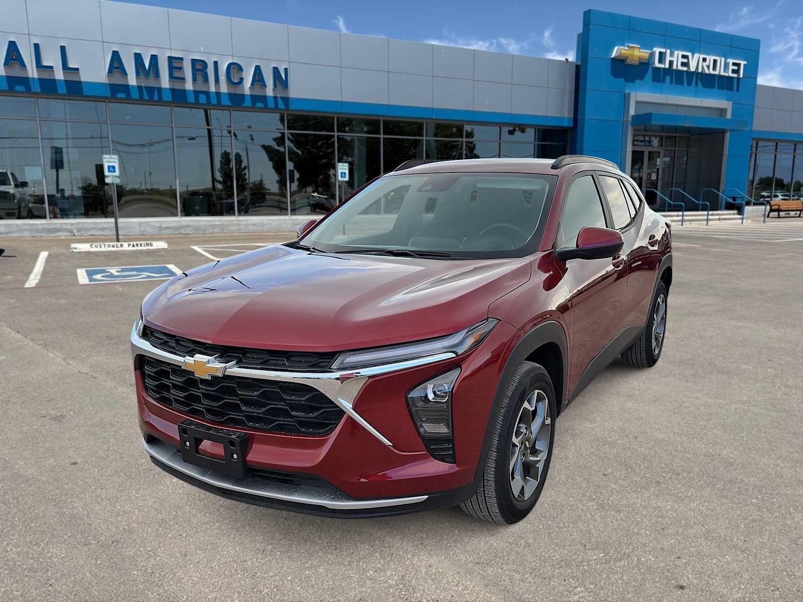 Used 2025 Chevrolet Trax LT w/ LT Convenience Package FWD image 1