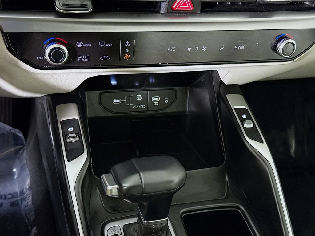 Used 2025 Kia Sorento S w/ Panoramic Sunroof Package AWD/4WD image 8