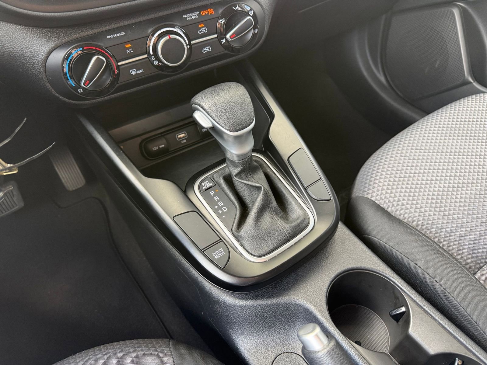 Used 2025 Kia Soul LX w/ LX Technology Package image 41