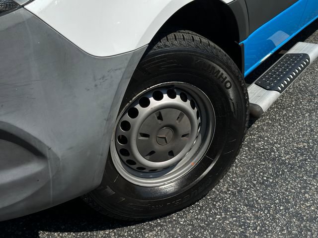 Used 2021 Mercedes-Benz Sprinter 2500 image 10