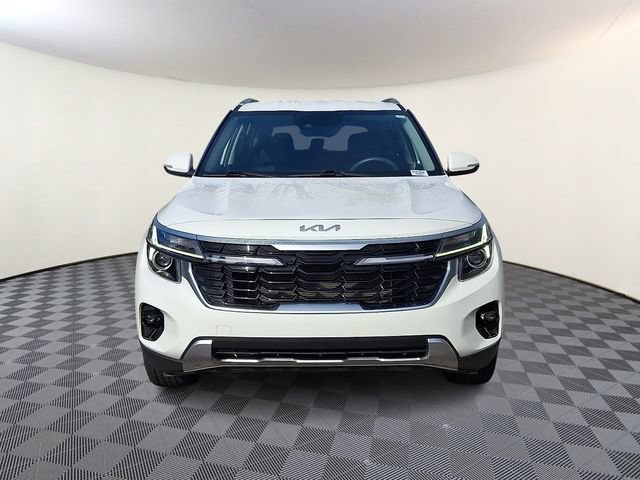 Certified 2024 Kia Seltos EX FWD image 2