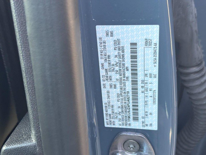 Used 2023 Ford Escape Platinum image 27