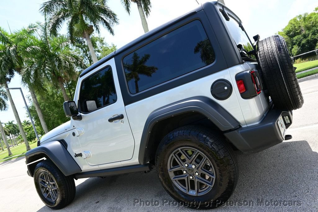 Used 2024 Jeep Wrangler Sport AWD/4WD image 5