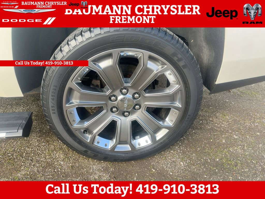 Used 2015 GMC Yukon Denali w/ Premium Package image 25