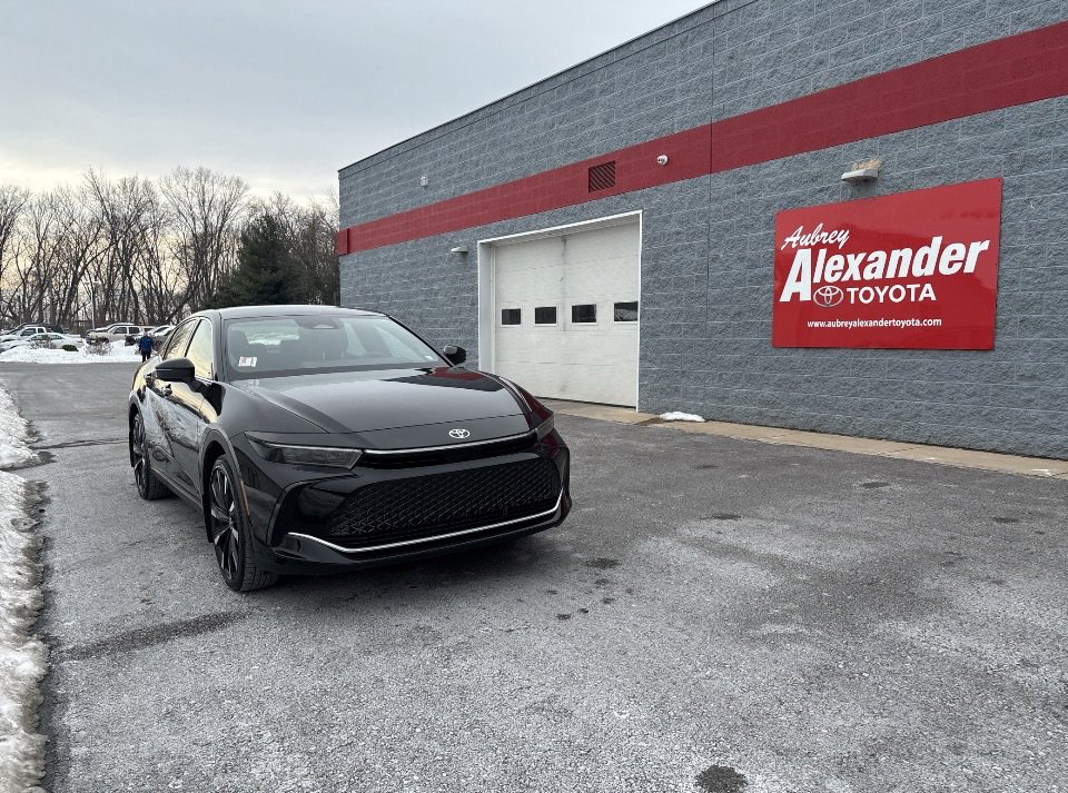 Certified 2026 Toyota Crown Platinum image 1