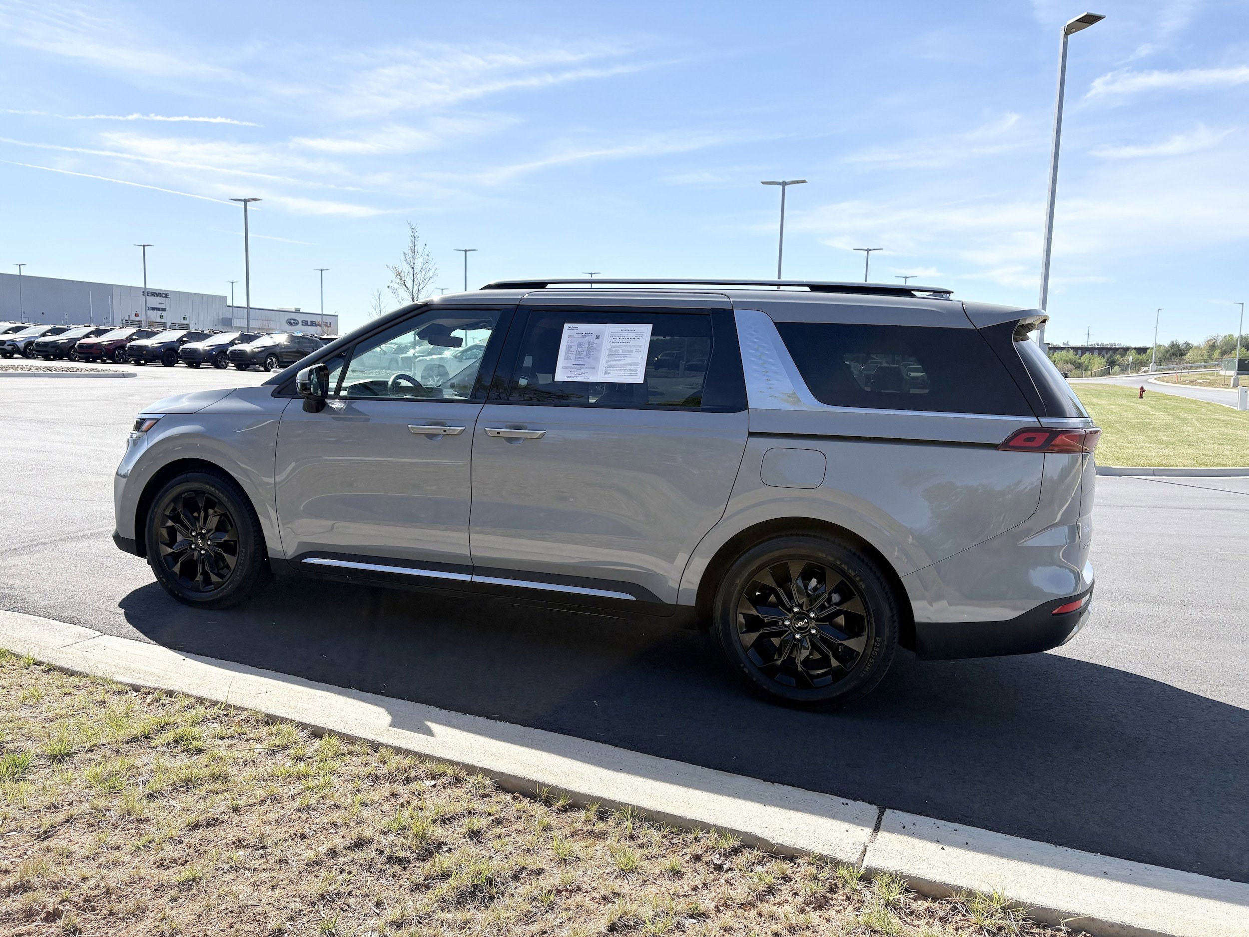 Used 2024 Kia Carnival SX FWD image 5