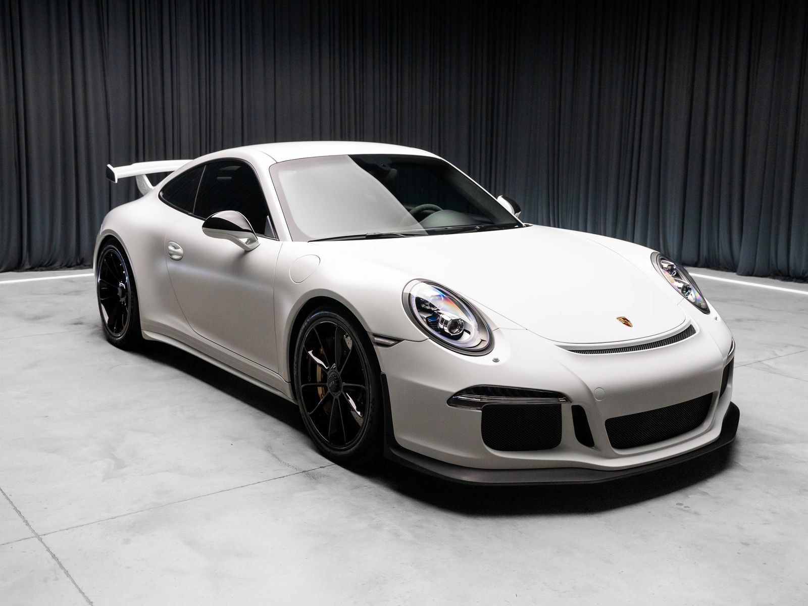Used 2015 Porsche 911 GT3 w/ Sound Package Plus RWD image 22