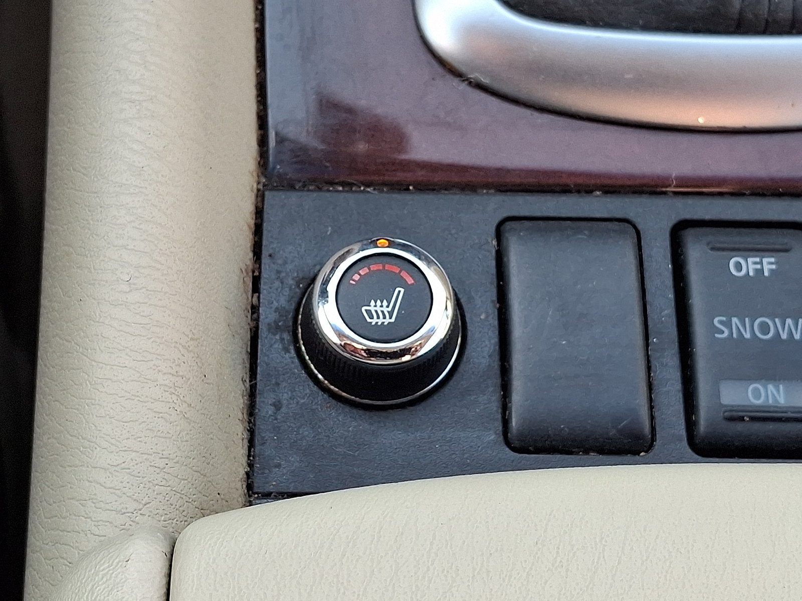Used 2016 INFINITI QX50 AWD w/ Premium Package image 24