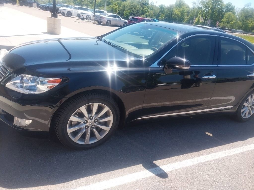 Used 2011 Lexus LS 460 AWD w/ Comfort Plus Pkg image 8