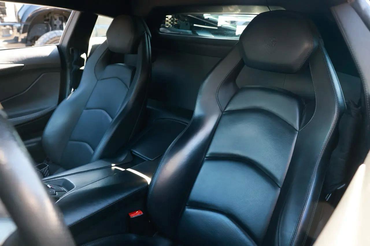 Used 2012 Lamborghini Aventador LP 700-4 image 7