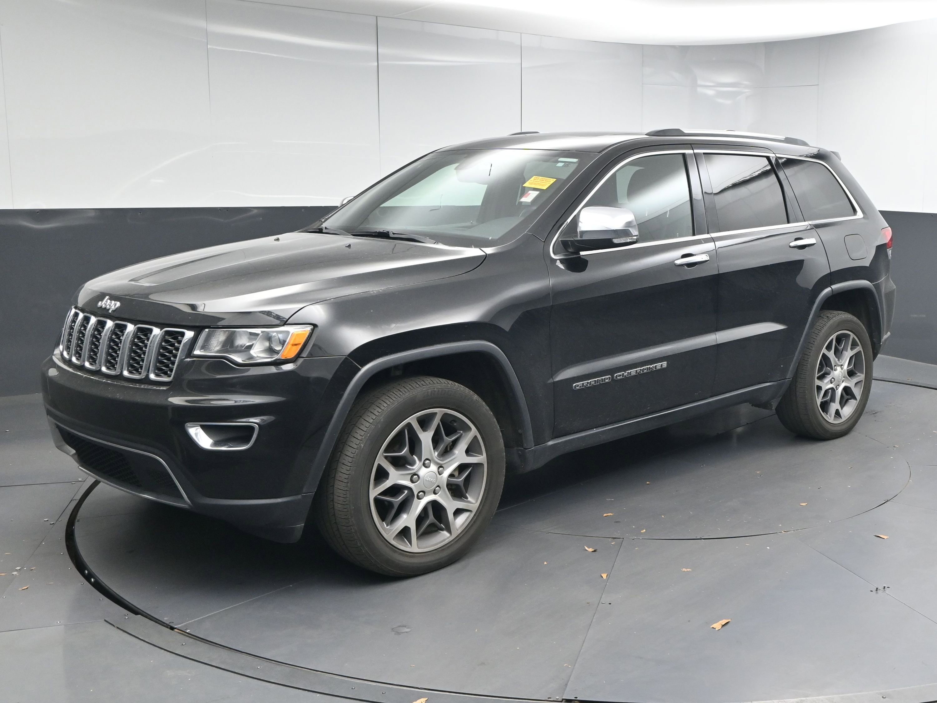 Used 2020 Jeep Grand Cherokee Limited w/ Luxury Group II image 4