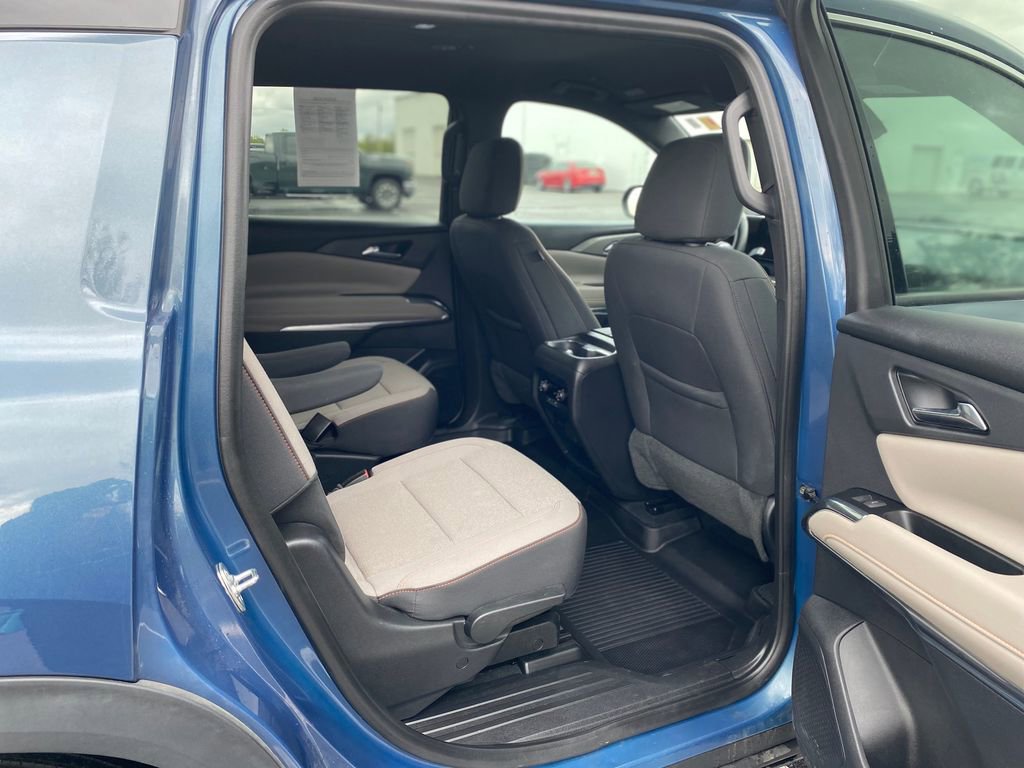 Used 2024 Chevrolet Traverse LT w/ LPO, Floor Liner Package FWD image 15