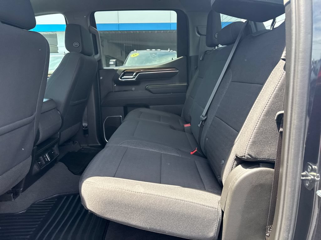 Used 2023 Chevrolet Silverado 1500 LT AWD/4WD image 37