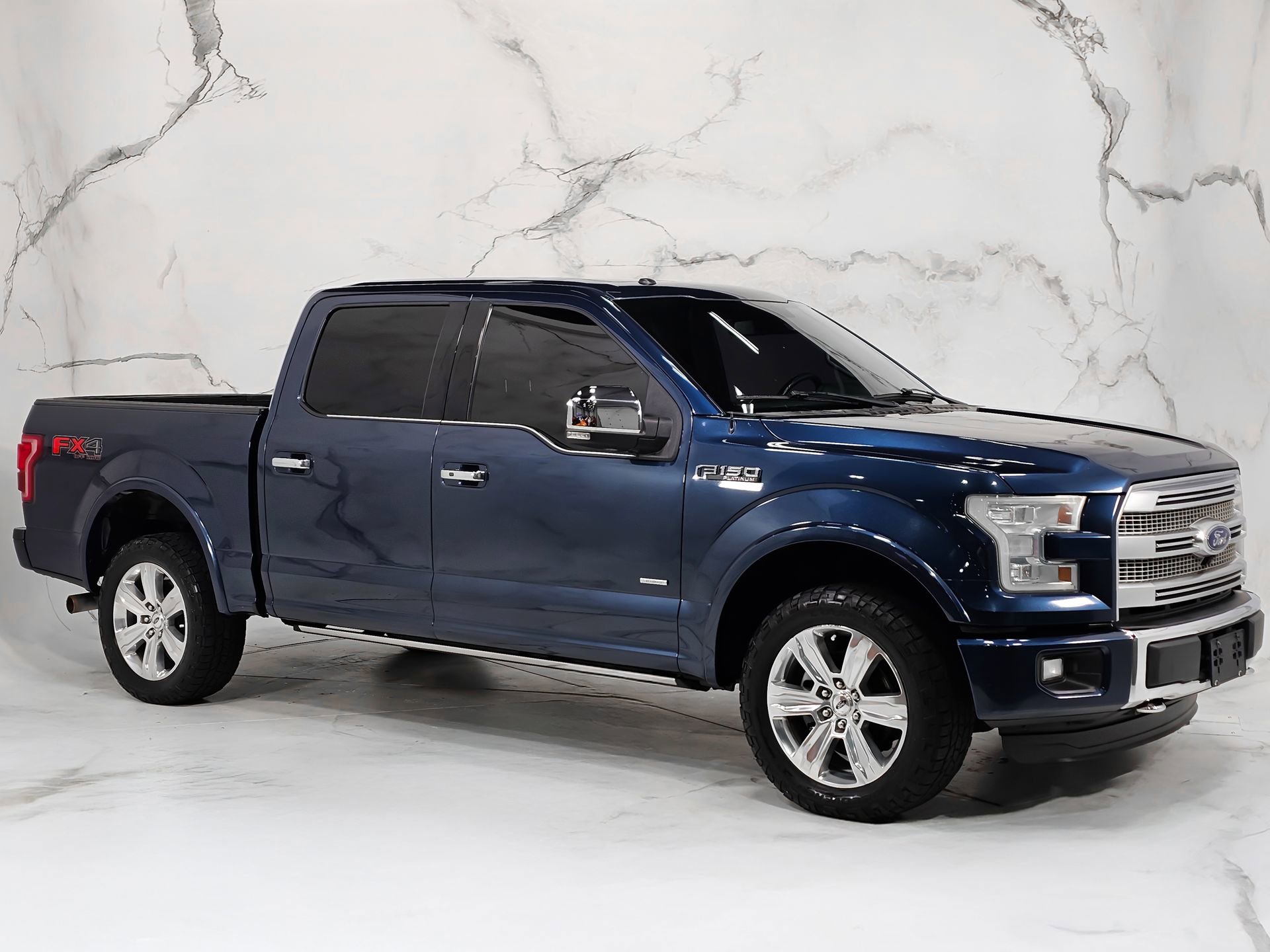 Used 2015 Ford F150 Platinum w/ Equipment Group 701A Luxury AWD/4WD image 8