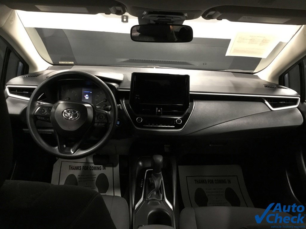 Used 2025 Toyota Corolla LE w/ LE Premium Package FWD image 26