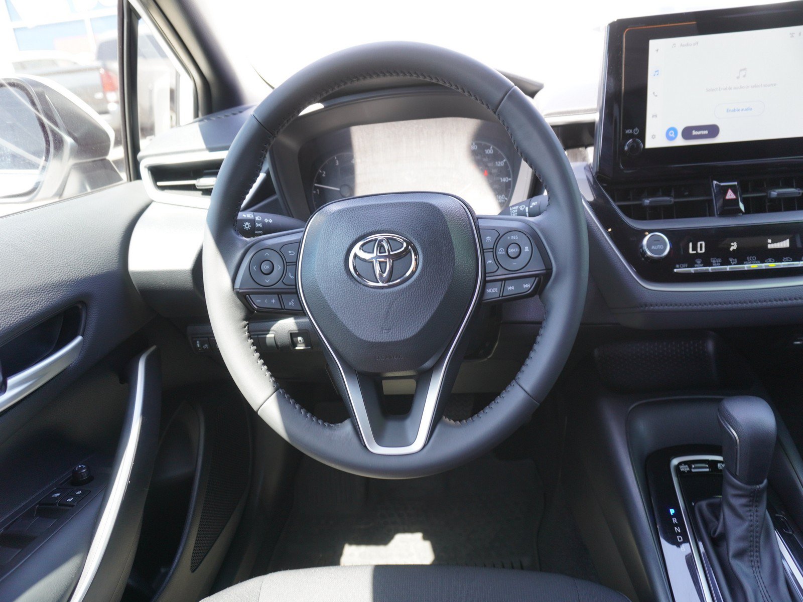 Used 2025 Toyota Corolla SE FWD image 13