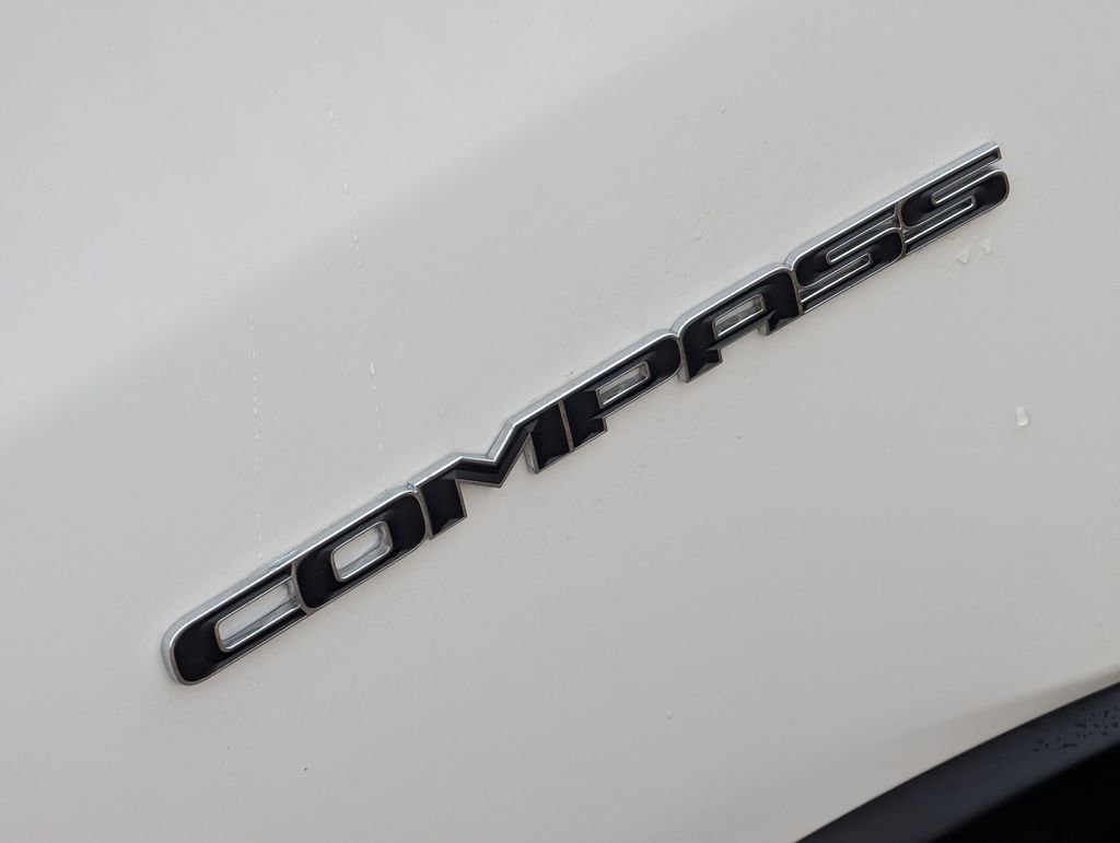 Used 2021 Jeep Compass Limited image 28