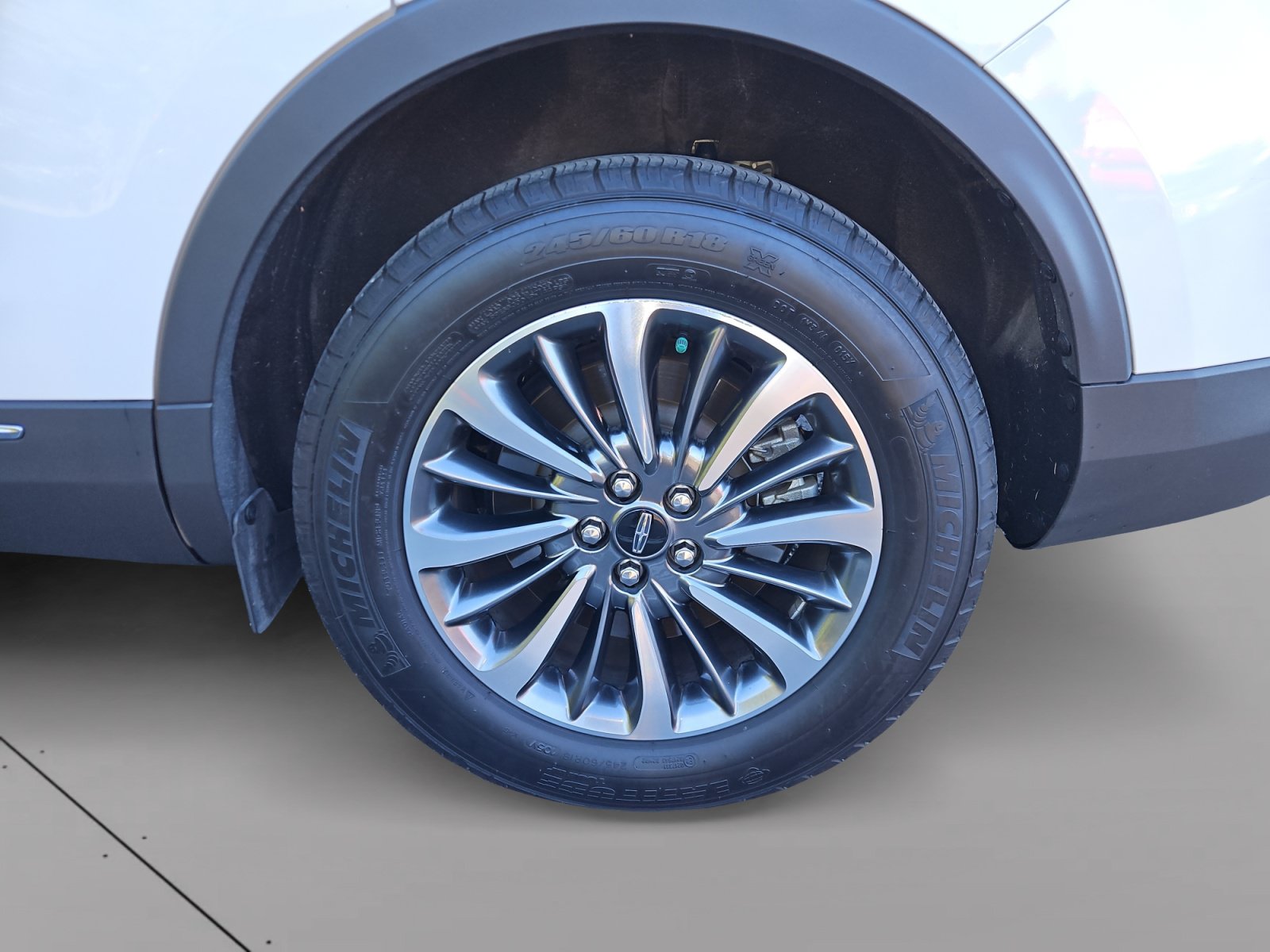Used 2021 Lincoln Nautilus Reserve AWD/4WD image 15