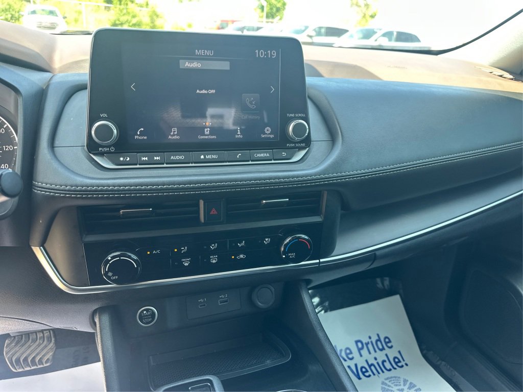 Used 2023 Nissan Rogue S image 26