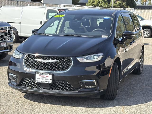 Used 2024 Chrysler Pacifica Limited FWD image 8