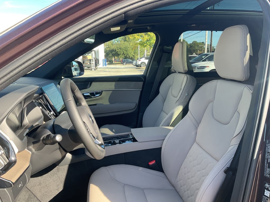 New 2027 Volvo XC90 B6 Plus AWD/4WD image 13