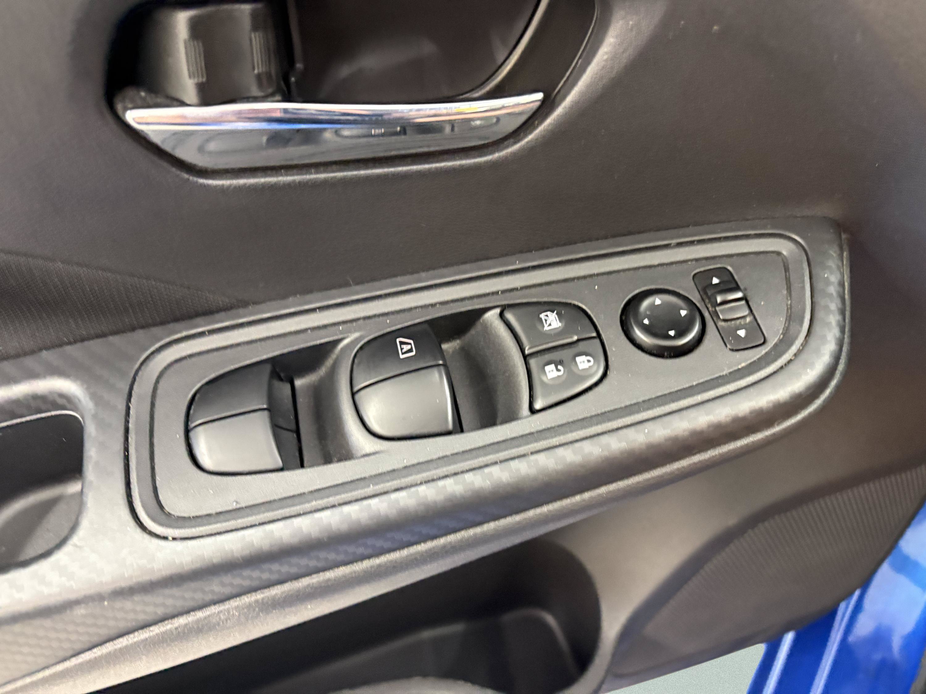 Used 2022 Nissan Versa SV w/ Trunk Package FWD image 22