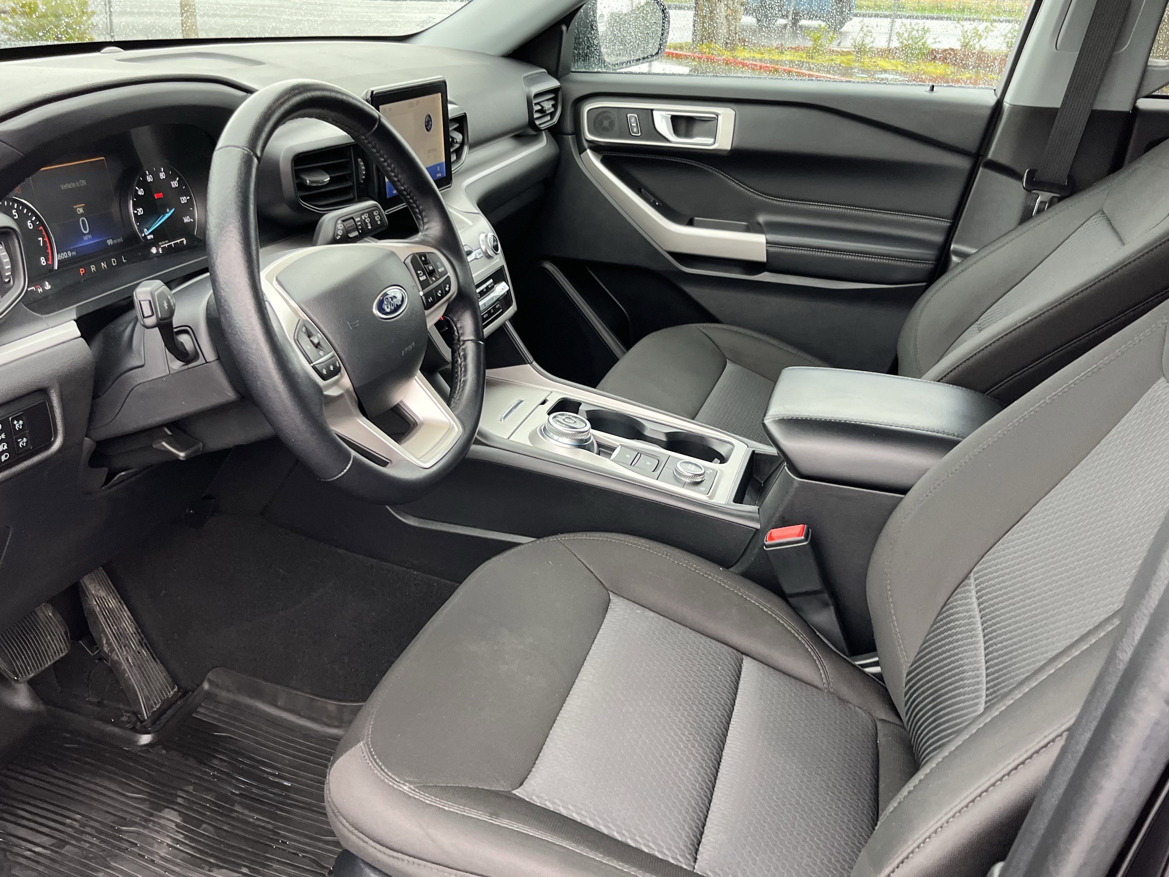 Used 2023 Ford Explorer XLT image 9