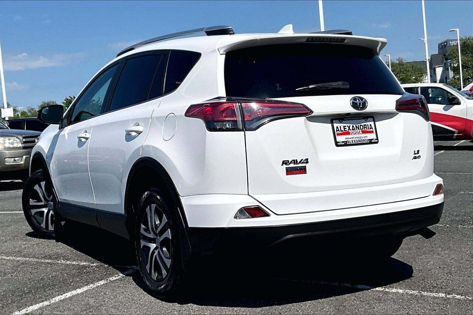 Used 2016 Toyota RAV4 LE AWD/4WD image 11