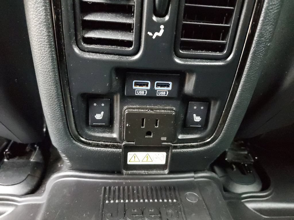 Used 2019 Jeep Grand Cherokee High Altitude AWD/4WD image 11