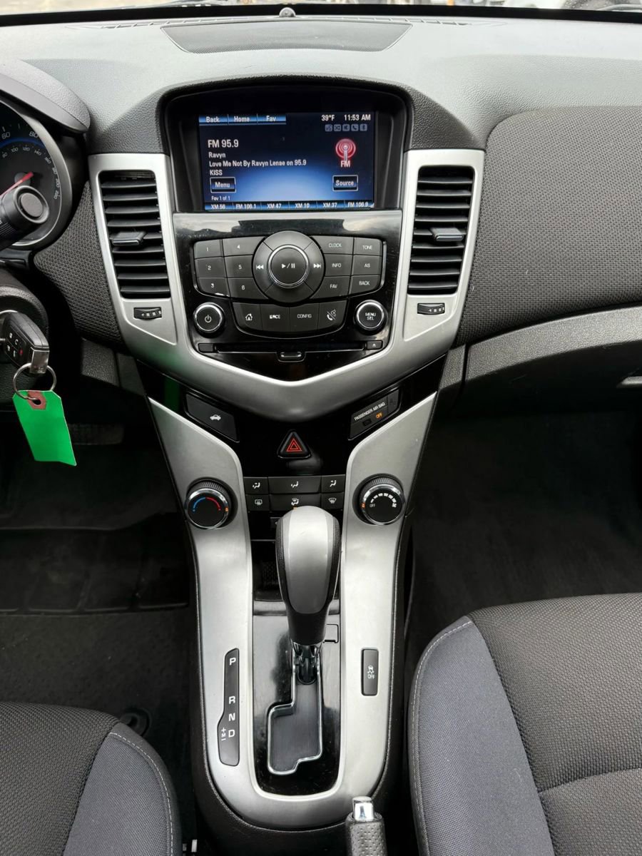 Used 2016 Chevrolet Cruze LT w/ Sun And Sound Package FWD image 25