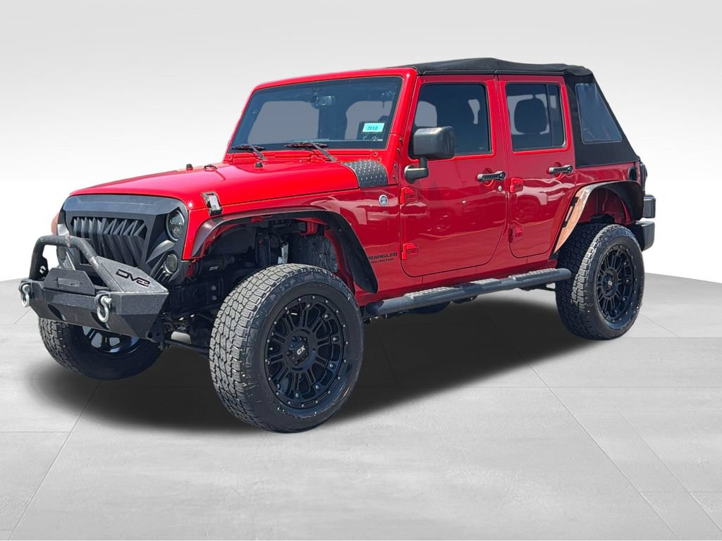 Used 2015 Jeep Wrangler Unlimited Rubicon w/ Connectivity Group AWD/4WD image 2