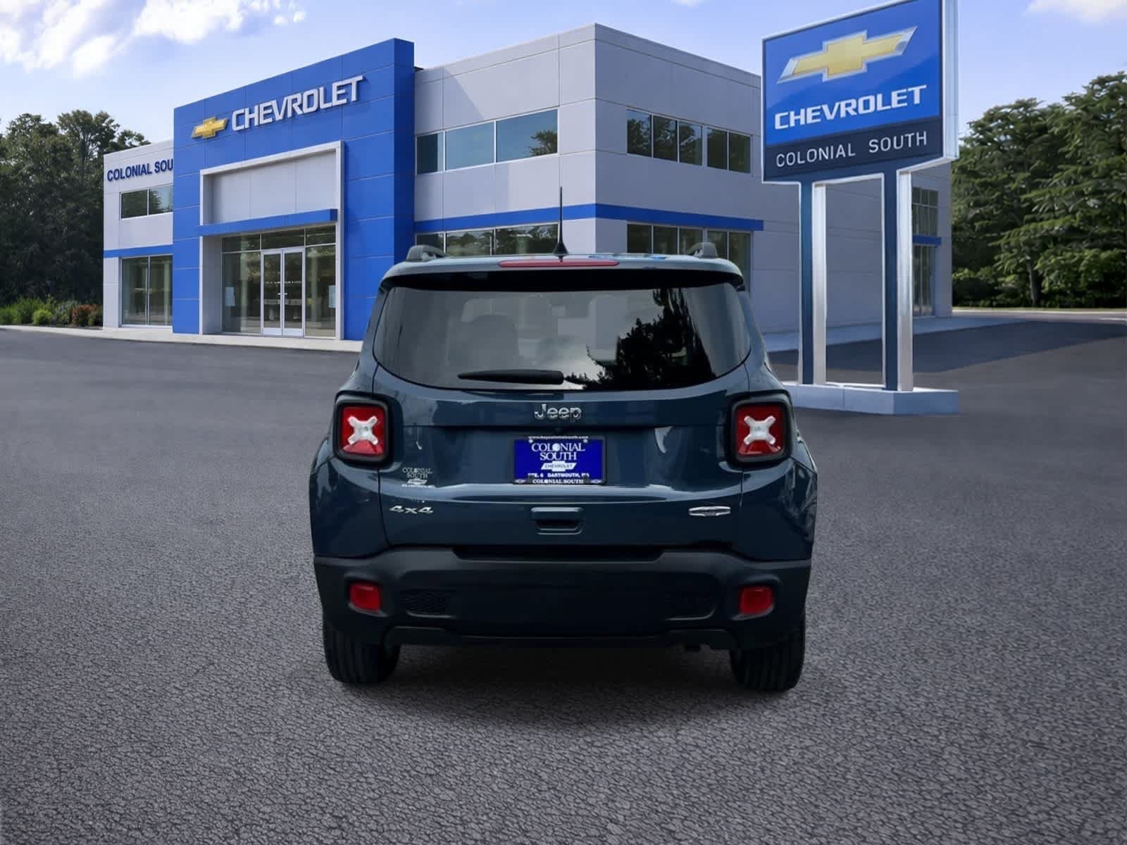 Used 2022 Jeep Renegade Latitude w/ Convenience Group AWD/4WD image 5