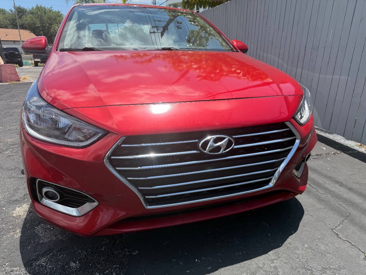 Used 2020 Hyundai Accent SEL FWD image 3