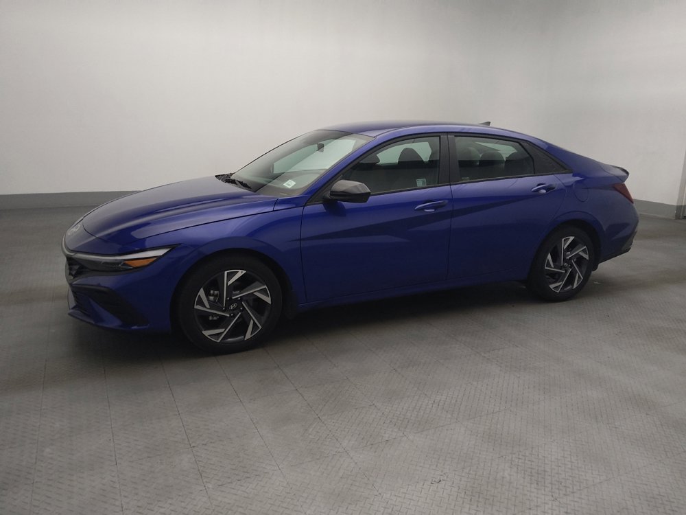 Used 2025 Hyundai Elantra Sport w/ Cargo Package FWD image 2