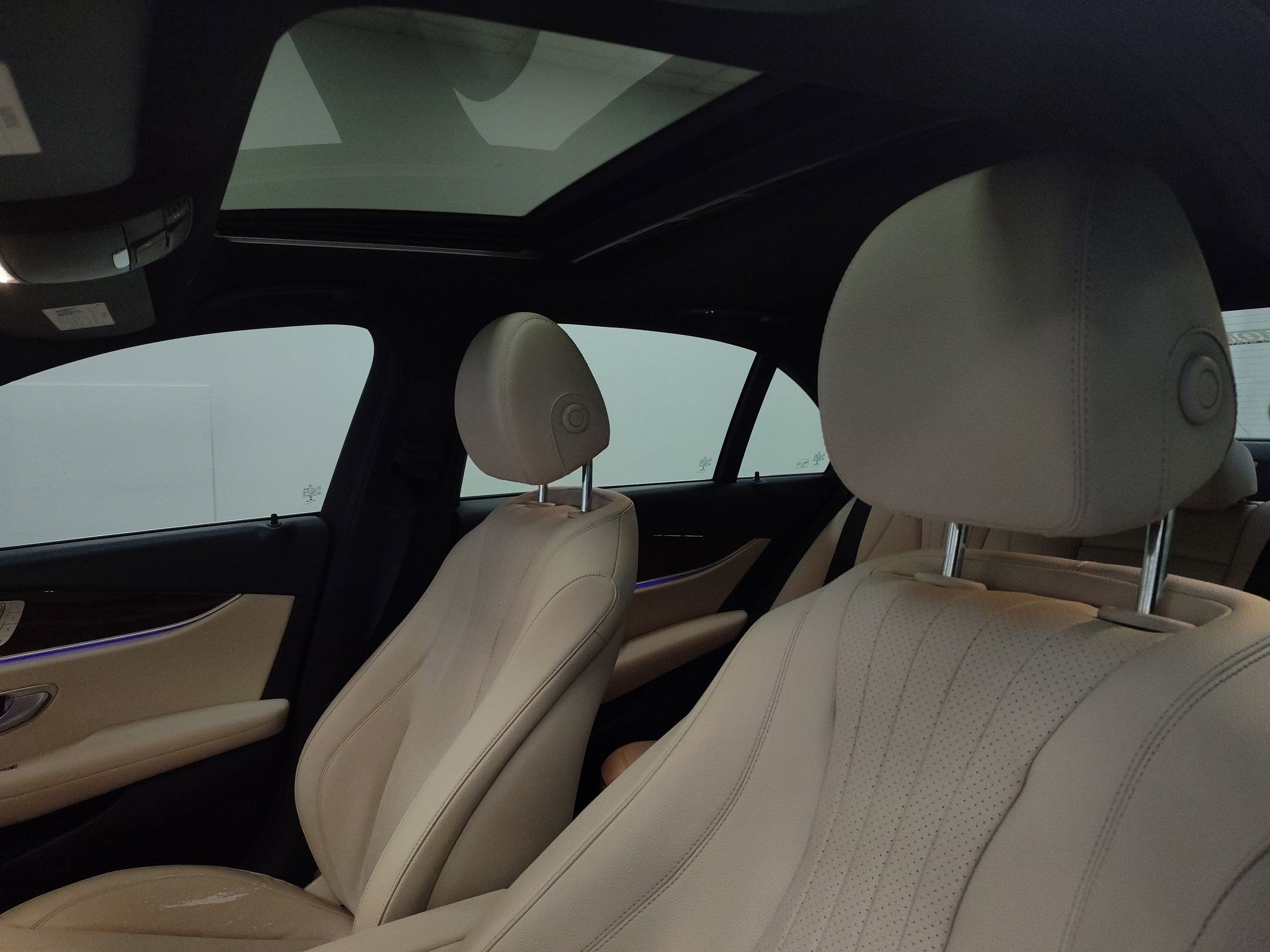 Used 2018 Mercedes-Benz E 300 4MATIC image 12