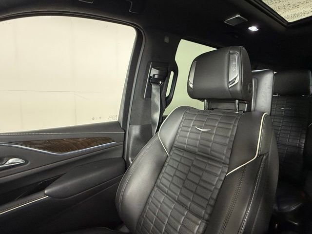 Certified 2024 Cadillac Escalade Sport Platinum w/ LPO, ONYX Package AWD/4WD image 18